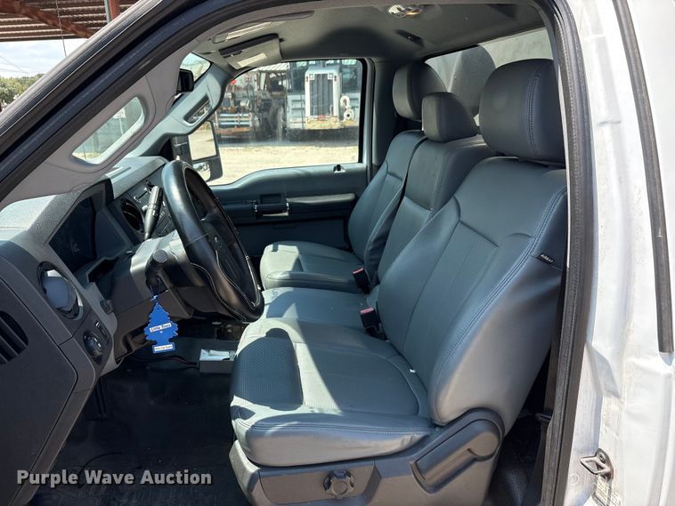 image for item EU0034 2014 Ford F250 Super Duty animal control pickup truck