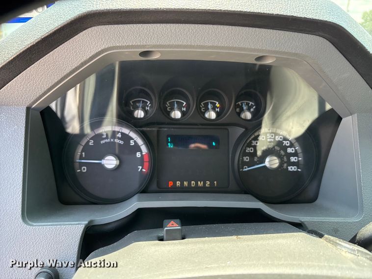 image for item EU0034 2014 Ford F250 Super Duty animal control pickup truck