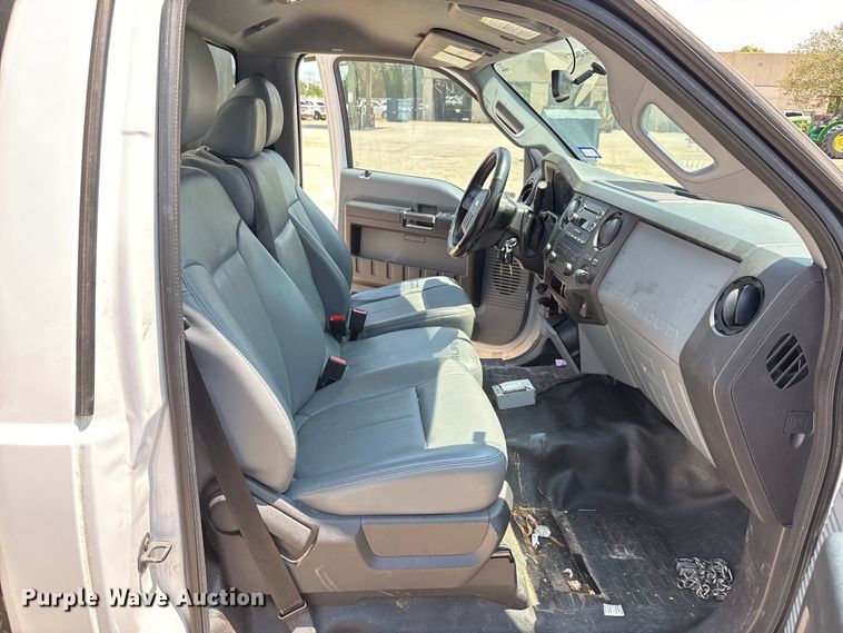 image for item EU0034 2014 Ford F250 Super Duty animal control pickup truck