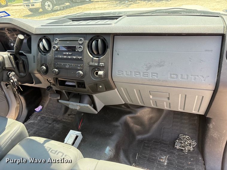 image for item EU0034 2014 Ford F250 Super Duty animal control pickup truck