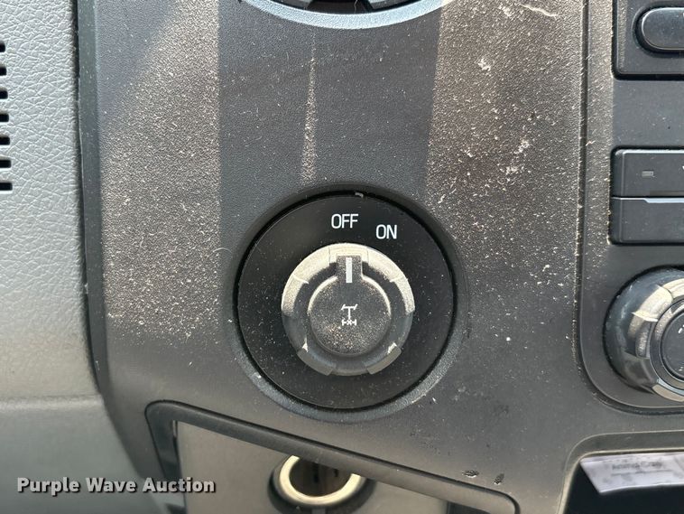 image for item EU0034 2014 Ford F250 Super Duty animal control pickup truck