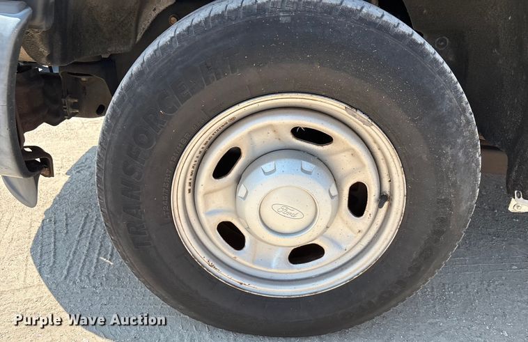 image for item EU0034 2014 Ford F250 Super Duty animal control pickup truck