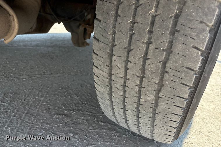 image for item EU0034 2014 Ford F250 Super Duty animal control pickup truck