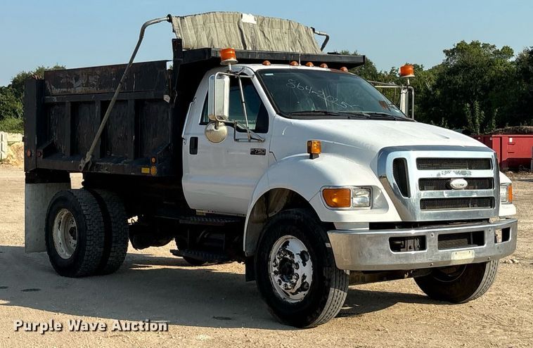 image for item EU0047 2009 Ford F750 dump truck