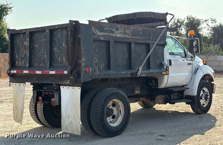 image for item EU0047 2009 Ford F750 dump truck