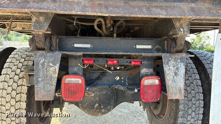 image for item EU0047 2009 Ford F750 dump truck