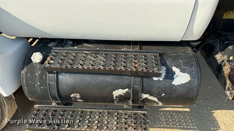 image for item EU0047 2009 Ford F750 dump truck