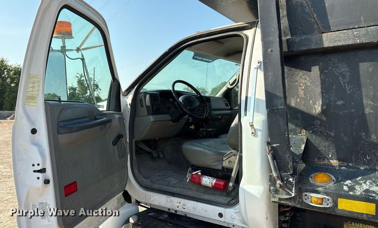 image for item EU0047 2009 Ford F750 dump truck