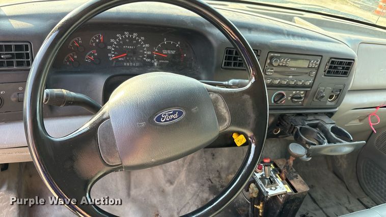 image for item EU0047 2009 Ford F750 dump truck