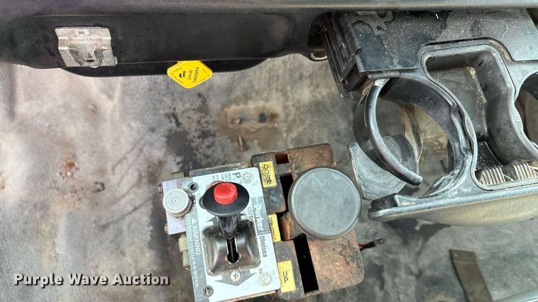 image for item EU0047 2009 Ford F750 dump truck