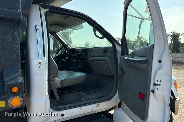 image for item EU0047 2009 Ford F750 dump truck