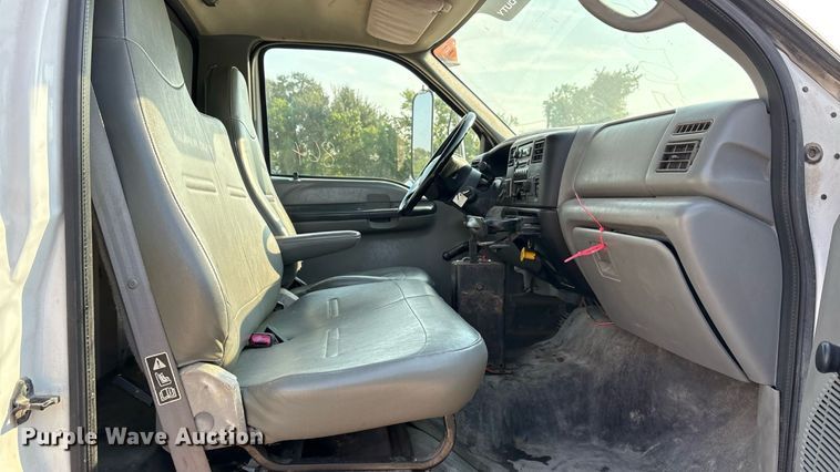 image for item EU0047 2009 Ford F750 dump truck