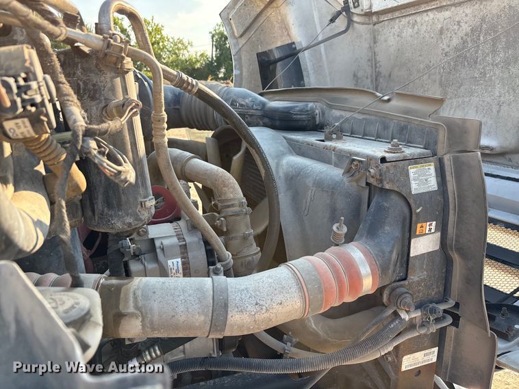 image for item EU0047 2009 Ford F750 dump truck