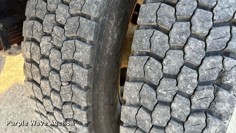 image for item EU0047 2009 Ford F750 dump truck