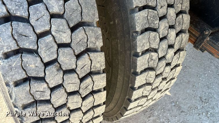 image for item EU0047 2009 Ford F750 dump truck