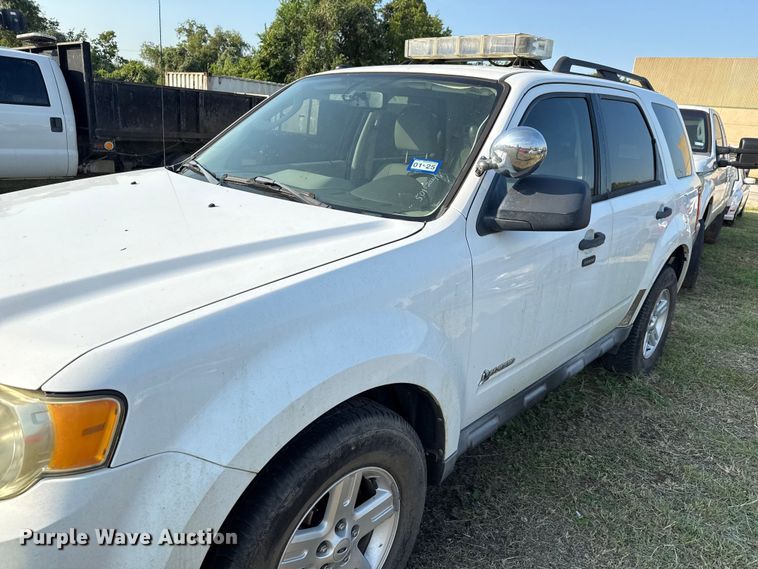 image for item EU0052 2010 Ford Escape Hybrid SUV