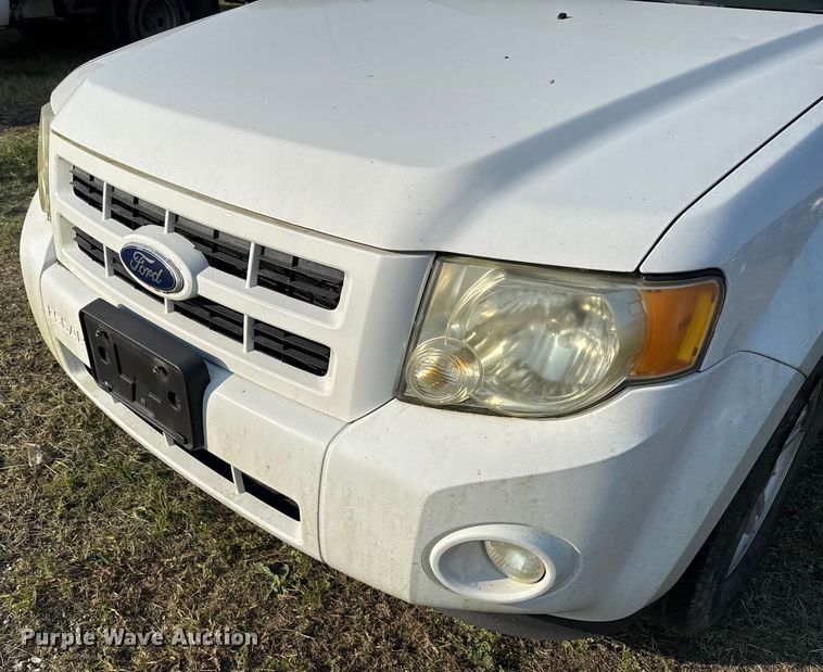image for item EU0052 2010 Ford Escape Hybrid SUV