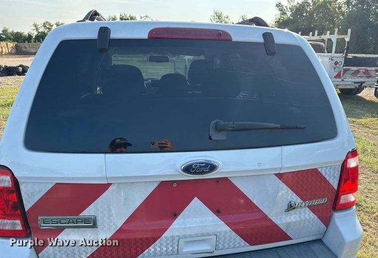 image for item EU0052 2010 Ford Escape Hybrid SUV