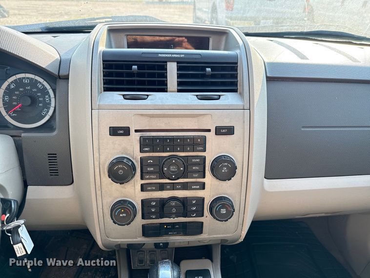 image for item EU0052 2010 Ford Escape Hybrid SUV