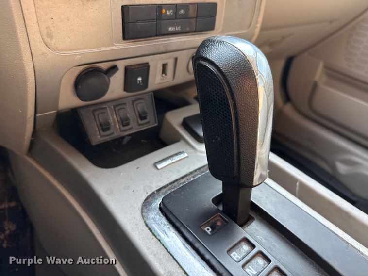 image for item EU0052 2010 Ford Escape Hybrid SUV