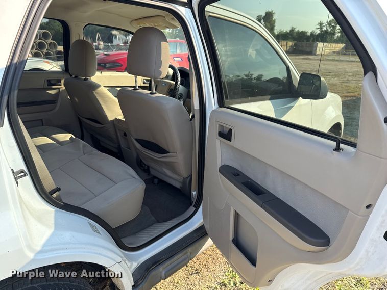 image for item EU0052 2010 Ford Escape Hybrid SUV