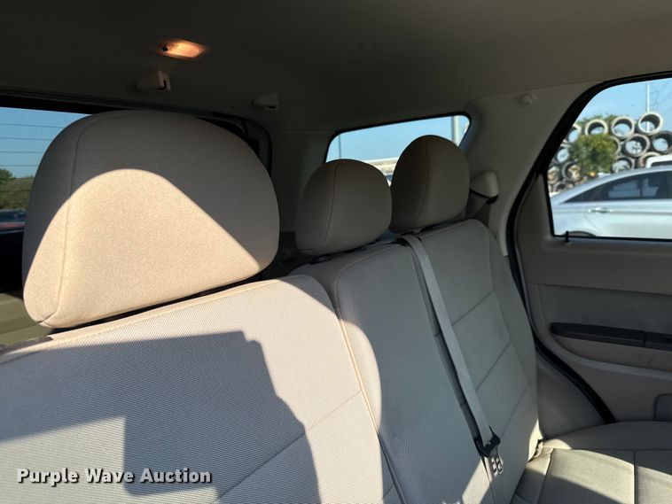 image for item EU0052 2010 Ford Escape Hybrid SUV