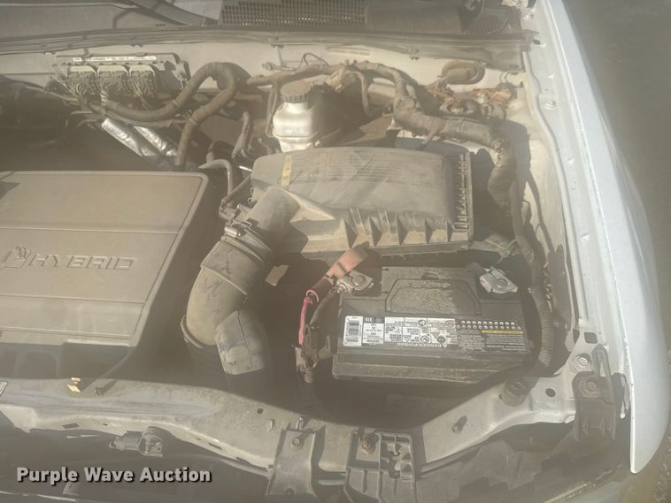 image for item EU0052 2010 Ford Escape Hybrid SUV