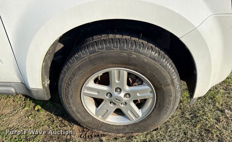 image for item EU0052 2010 Ford Escape Hybrid SUV