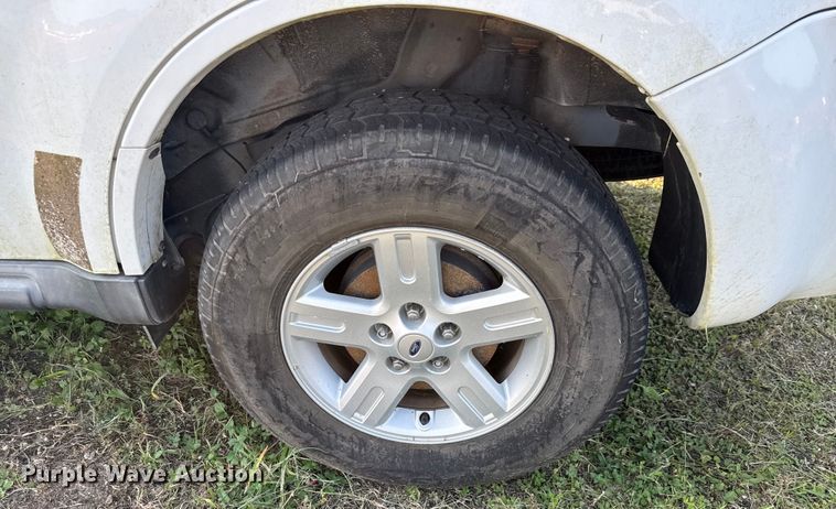 image for item EU0052 2010 Ford Escape Hybrid SUV