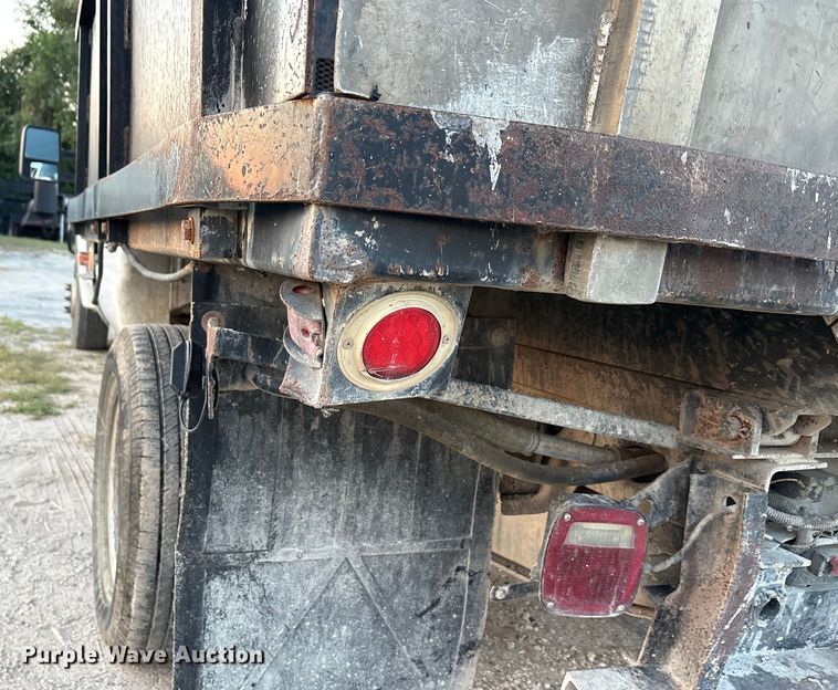 image for item EU0054 2008 Ford F350 Super Duty Crew Cab dump bed pickup truck