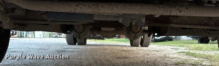 image for item EU0054 2008 Ford F350 Super Duty Crew Cab dump bed pickup truck