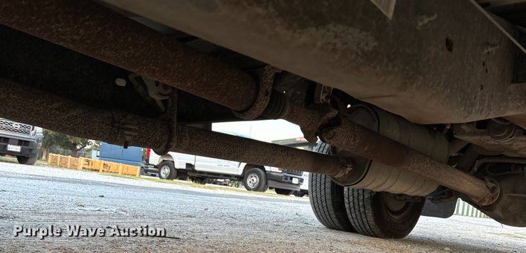 image for item EU0054 2008 Ford F350 Super Duty Crew Cab dump bed pickup truck