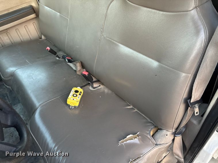 image for item EU0054 2008 Ford F350 Super Duty Crew Cab dump bed pickup truck