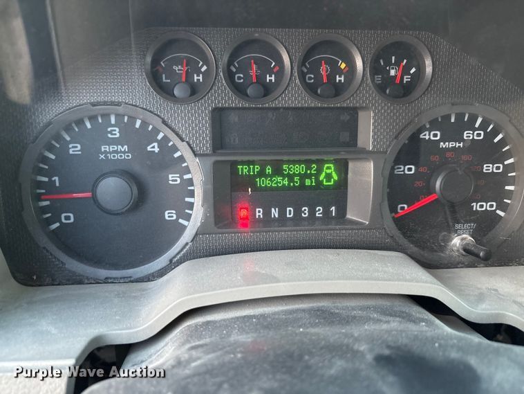 image for item EU0054 2008 Ford F350 Super Duty Crew Cab dump bed pickup truck