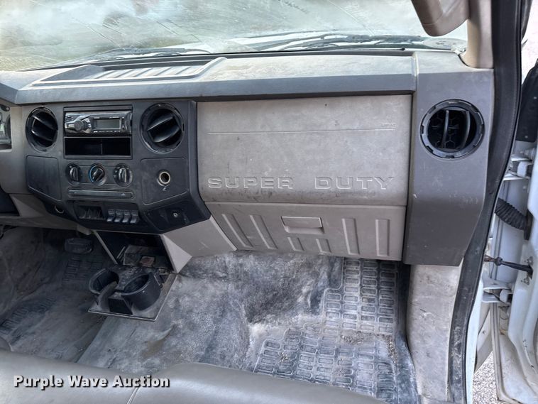 image for item EU0054 2008 Ford F350 Super Duty Crew Cab dump bed pickup truck