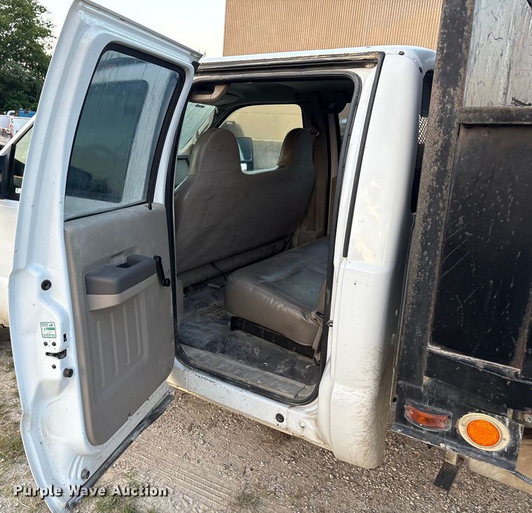 image for item EU0054 2008 Ford F350 Super Duty Crew Cab dump bed pickup truck