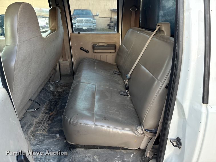 image for item EU0054 2008 Ford F350 Super Duty Crew Cab dump bed pickup truck