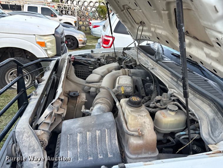 image for item EU0054 2008 Ford F350 Super Duty Crew Cab dump bed pickup truck