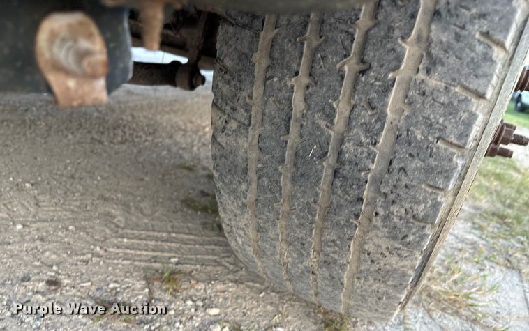 image for item EU0054 2008 Ford F350 Super Duty Crew Cab dump bed pickup truck