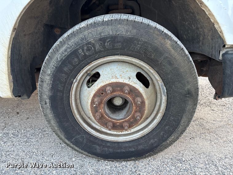 image for item EU0054 2008 Ford F350 Super Duty Crew Cab dump bed pickup truck