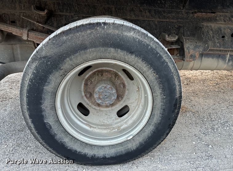 image for item EU0054 2008 Ford F350 Super Duty Crew Cab dump bed pickup truck