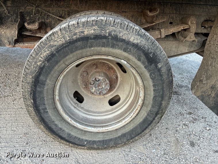 image for item EU0054 2008 Ford F350 Super Duty Crew Cab dump bed pickup truck