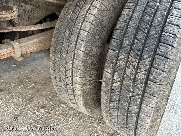 image for item EU0054 2008 Ford F350 Super Duty Crew Cab dump bed pickup truck