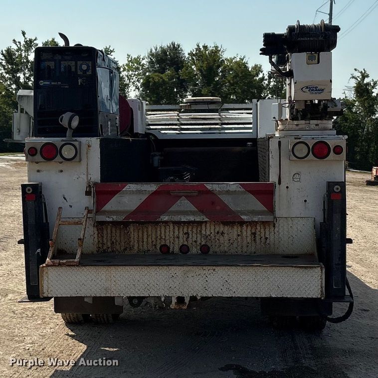 image for item EU0055 2009 Ford F550 utility / service truck