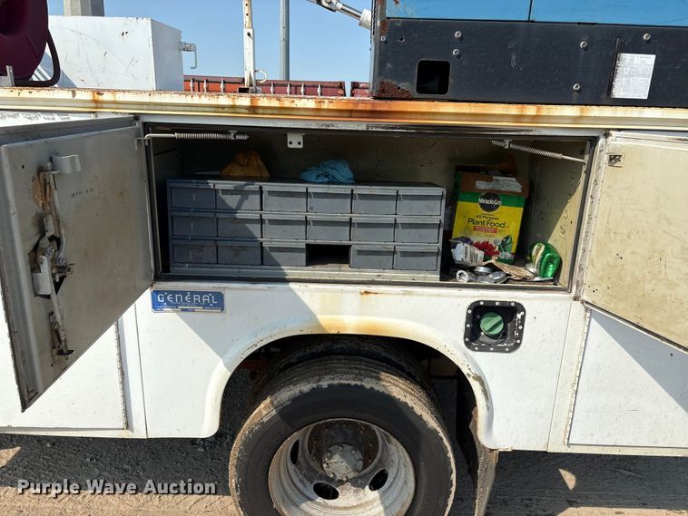 image for item EU0055 2009 Ford F550 utility / service truck