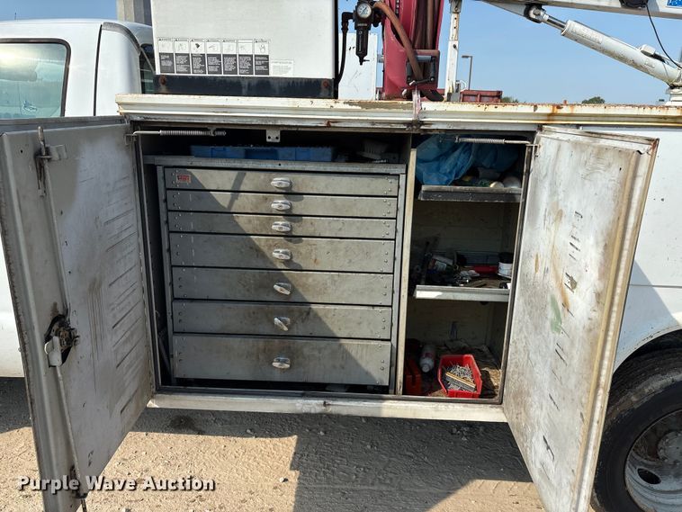 image for item EU0055 2009 Ford F550 utility / service truck