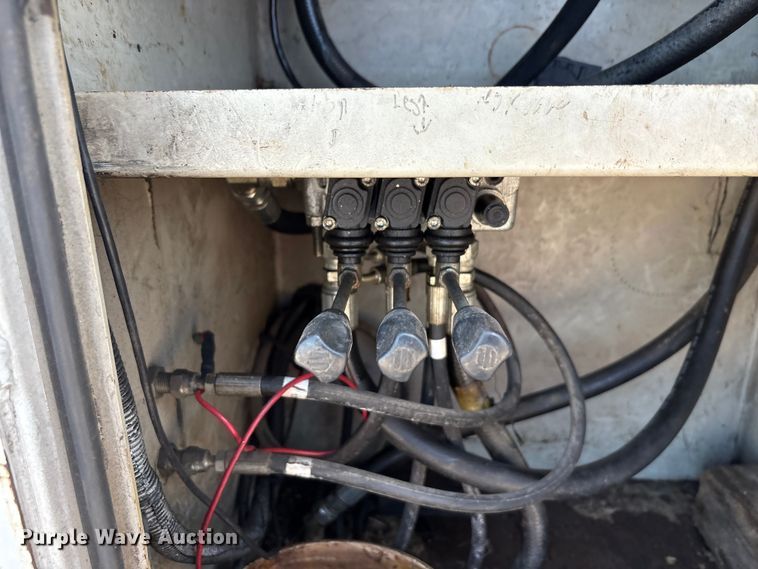 image for item EU0055 2009 Ford F550 utility / service truck