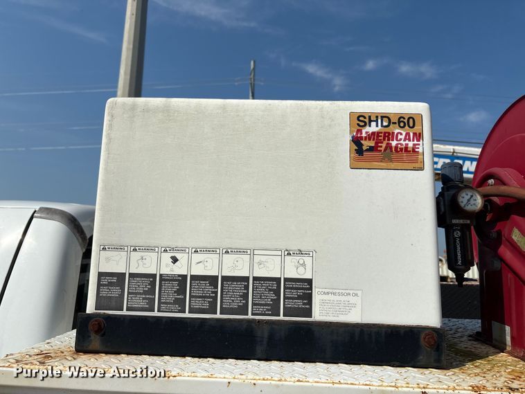 image for item EU0055 2009 Ford F550 utility / service truck