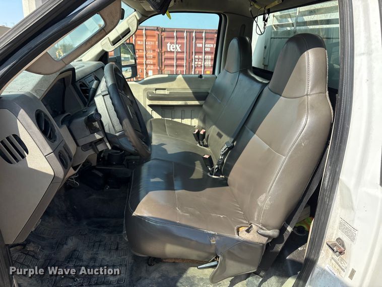 image for item EU0055 2009 Ford F550 utility / service truck