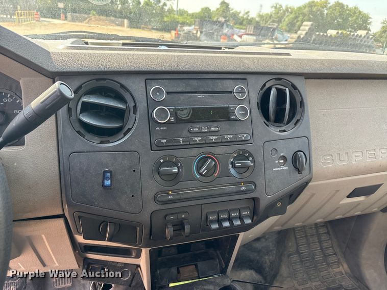 image for item EU0055 2009 Ford F550 utility / service truck